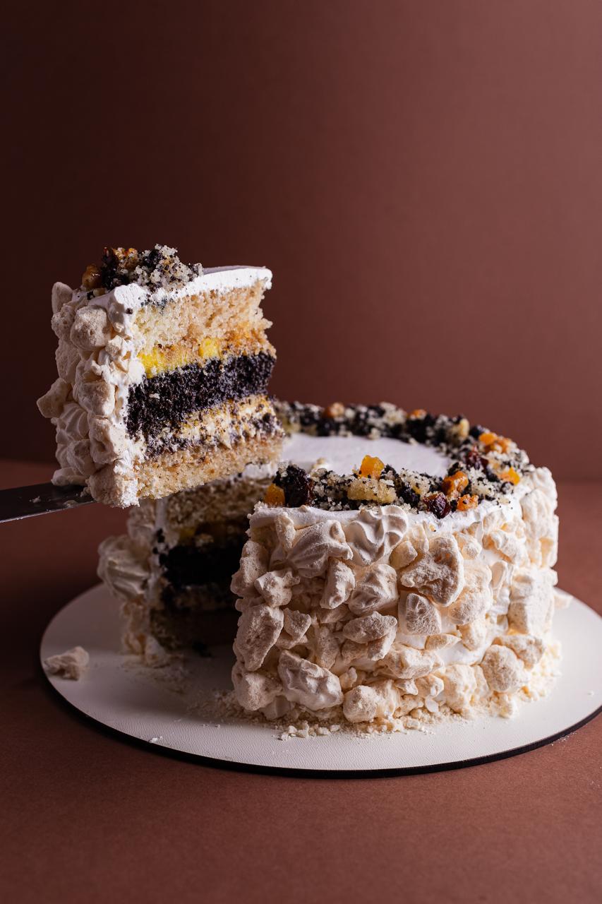 Bolo Martha Velvet da Velvet Bolo - Massa roxa com recheio especial