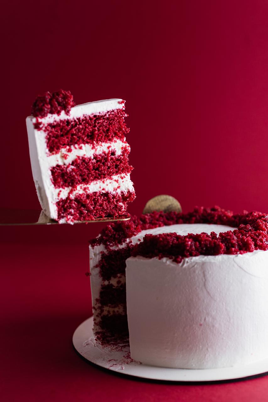 Bolo Red Velvet da Velvet Bolo - Massa vermelha com cobertura cremosa